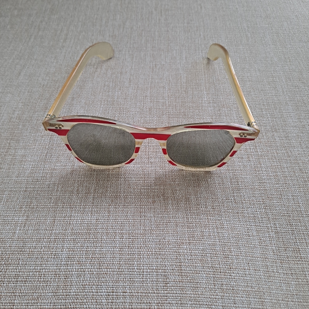 Sunglasses  Retro Red stripe